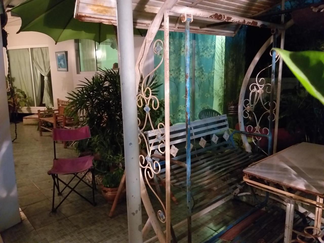 Srikrung Guesthouse Phra Nakhon Si Ayutthaya Exterior foto